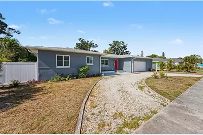 4660 22nd Avenue S, Saint Petersburg, FL 33711 - Photo 3