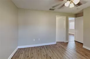 530 Scarlet Maple Ct, Plant City, FL 33563 - Photo 7
