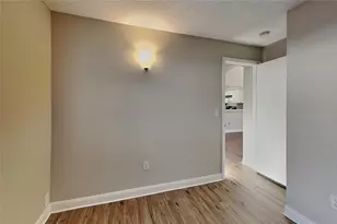 530 Scarlet Maple Ct, Plant City, FL 33563 - Photo 9