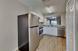530 Scarlet Maple Ct, Plant City, FL 33563 - Photo 3