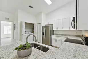 8827 Grand Palms Cir, Kissimmee, FL 34747 - Photo 9
