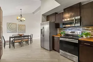 7925 Snowberry Cir, Orlando, FL 32819 - Photo 9