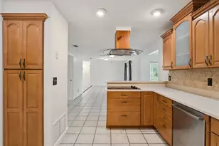 2142 Kendall Ct, Deltona, FL 32738 - Photo 11