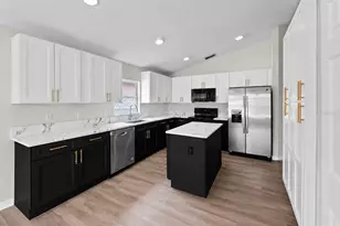 634 Spring Cavern Ave, Orange City, FL 32763 - Photo 9