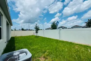 1433 Deepwater Cir, Eagle Lake, FL 33839 - Photo 13