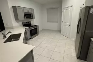 1433 Deepwater Cir, Eagle Lake, FL 33839 - Photo 3