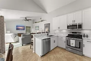917 Via Bianca Dr, Davenport, FL 33896 - Photo 15