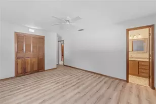 2084 Apricot Dr, Deltona, FL 32725 - Photo 15
