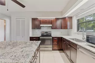 2084 Apricot Dr, Deltona, FL 32725 - Photo 9