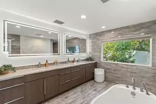 4598 Clearwater Harbor Dr S, Largo, FL 33770 - Photo 25