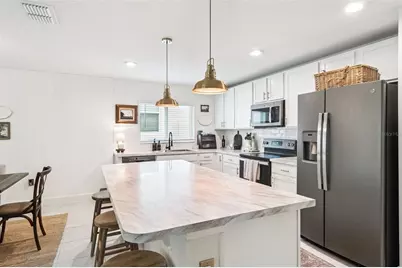 1657 Wilson Prairie Circle, Groveland, FL 34736 - Photo 11