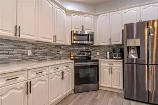 2818 Oconnell Dr, Kissimmee, FL 34741 - Photo 9