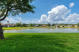 2818 Oconnell Dr, Kissimmee, FL 34741 - Photo 3