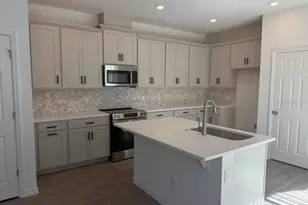 482 Winsome Aly, Groveland, FL 34736 - Photo 3