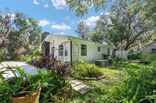 25140 NE 133rd Pl, Salt Springs, FL 32134 - Photo 5
