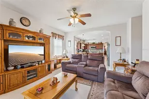 9955 Medallion Bluff Ln, Orlando, FL 32829 - Photo 15