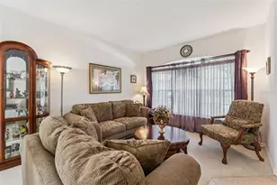 9955 Medallion Bluff Ln, Orlando, FL 32829 - Photo 5