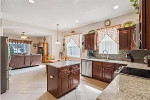 9955 Medallion Bluff Ln, Orlando, FL 32829 - Photo 15