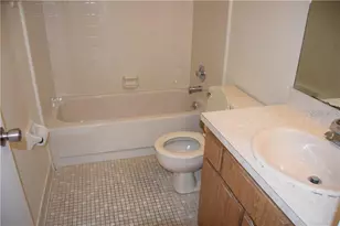 470 Hunter Cir, Kissimmee, FL 34758 - Photo 9