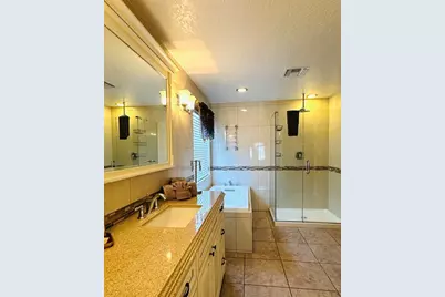 1049 Lake Berkley Drive, Kissimmee, FL 34746 - Photo 13