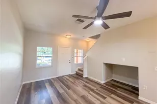 4082 Winding Vine Dr, Lakeland, FL 33812 - Photo 5