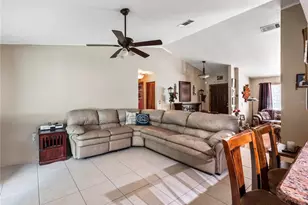 5845 Lake Lizzie Dr, Saint Cloud, FL 34771 - Photo 9