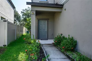 2775 Red Horse Dr, Kissimmee, FL 34744 - Photo 3