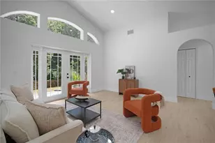 10303 Winding Creek Ln, Orlando, FL 32825 - Photo 9