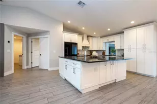 10129 Lone Tree Ln, Orlando, FL 32836 - Photo 11