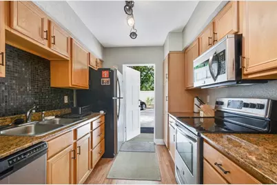225 E New Hampshire Street #7, Orlando, FL 32804 - Photo 5