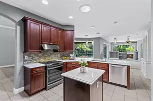 341 Veracliff Ct, Oviedo, FL 32765 - Photo 17