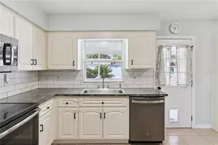 307 Coronado Ct, Lakeland, FL 33809 - Photo 9