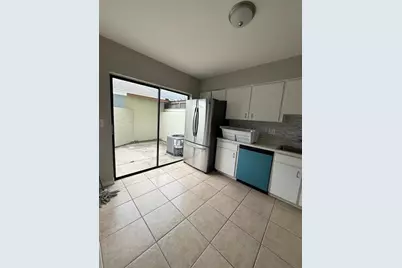5104 Springwater Court, Tampa, FL 33624 - Photo 5