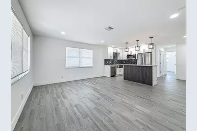 1755 Shore Acres Boulevard NE, Saint Petersburg, FL 33703 - Photo 5