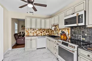 301 Granada St, Fort Pierce, FL 34949 - Photo 7