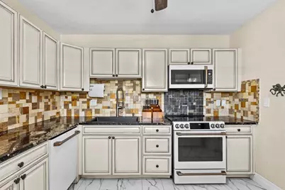 301 Granada Street, Fort Pierce, FL 34949 - Photo 5