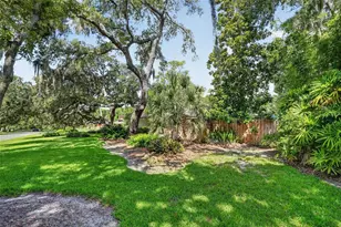 2053 Woody Dr, Windermere, FL 34786 - Photo 7
