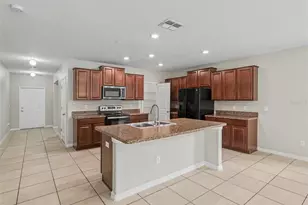 10138 Rose Petal Pl, Riverview, FL 33578 - Photo 7