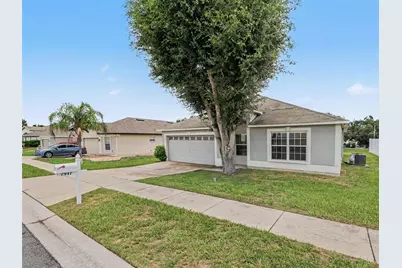 7947 Merchantville Circle, Zephyrhills, FL 33540 - Photo 3