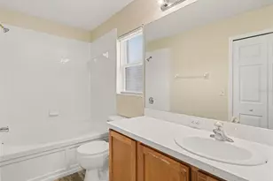 7947 Merchantville Cir, Zephyrhills, FL 33540 - Photo 13