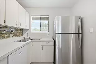 6033 34th Street W, Bradenton, FL 34210 - Photo 9