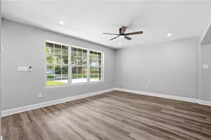 707 Aberdeen Cir, Tampa, FL 33617 - Photo 23