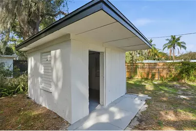 707 Aberdeen Circle, Tampa, FL 33617 - Photo 29