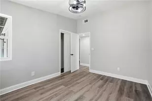 707 Aberdeen Cir, Tampa, FL 33617 - Photo 19