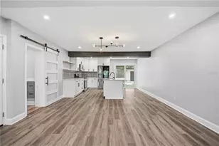 707 Aberdeen Cir, Tampa, FL 33617 - Photo 11