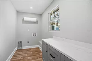 707 Aberdeen Cir, Tampa, FL 33617 - Photo 25