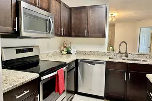 1939 Summer Club Apt Dr, Oviedo, FL 32765 - Photo 9