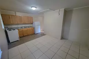729 E Carolina Ave, Deland, FL 32724 - Photo 3
