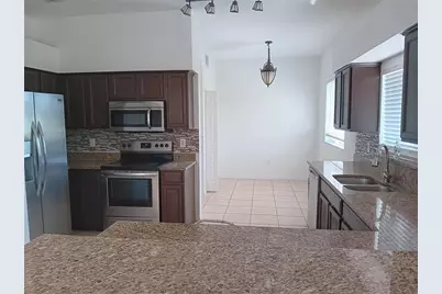 18178 Sandy Pointe Drive, Tampa, FL 33647 - Photo 11