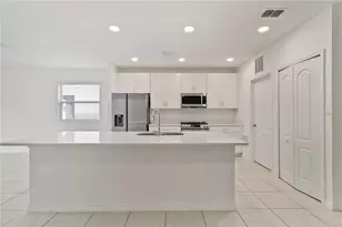 1154 Oak Bluff Dr, Davenport, FL 33837 - Photo 7